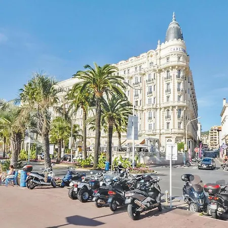 In With 2 Bedrooms And Wifi Apartmán Cannes