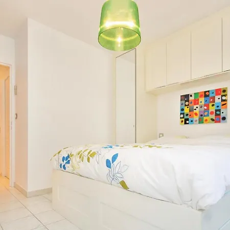 In With 2 Bedrooms And Wifi Apartmán